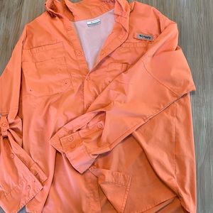 Columbia PFG button up